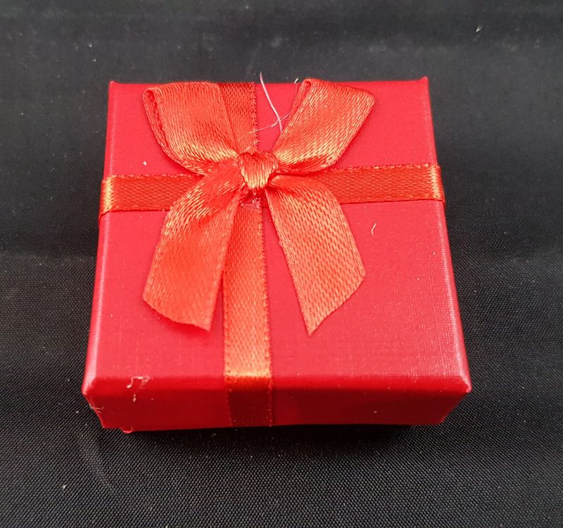 Gaveeske rød 50x50x25mm