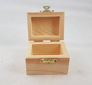 Hovedbilde Skattekiste i tre 60x45x48mm