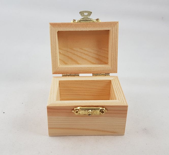 Hovedbilde Skattekiste i tre 60x45x48mm