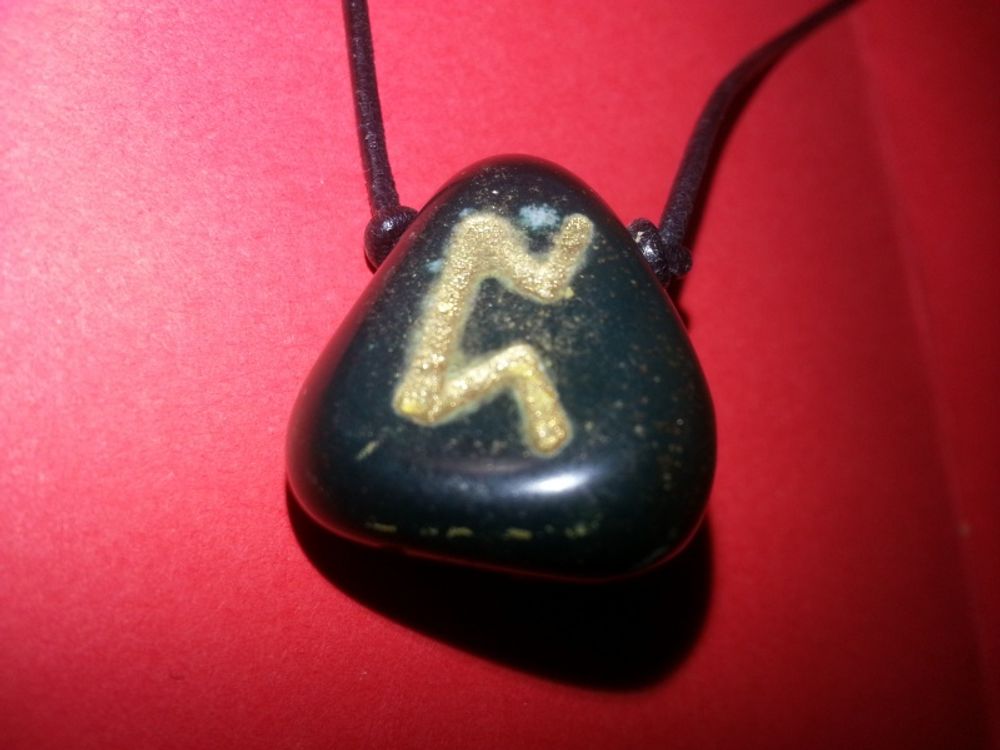 Runesmykke Ametyst - Pertra