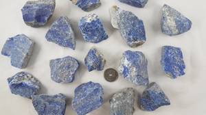 Hovedbilde lapis lazuli r&aring; 3-6cm